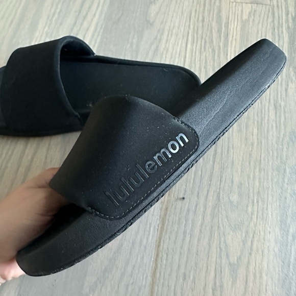 Lululemon Restfeel Slide - Picture 2 of 4